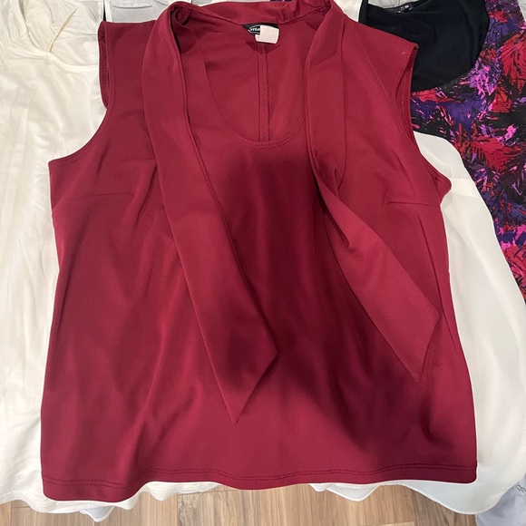 Women's Tops Collection - Picture 8 of 8